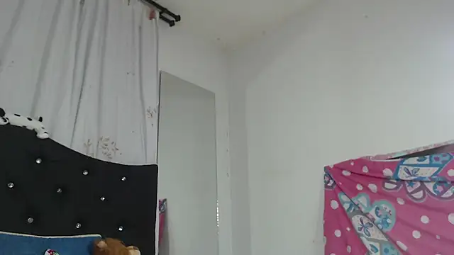 nikol winick online show from February 2025 08:43:01 AM