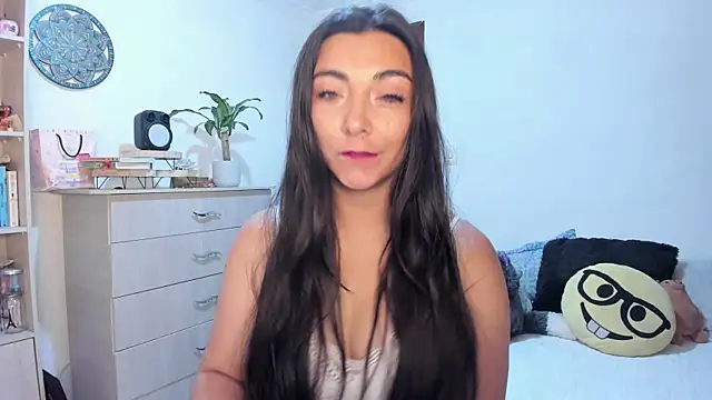 Karla hernandez  online show from July 2026 10:42:01 AM