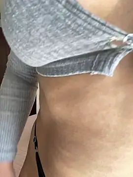 montmariana online show from April 2026 08:06:01 PM