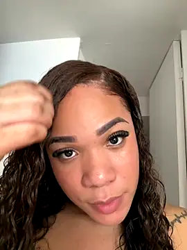 ashley Tompson1 online show from September 2025 12:49:02 PM