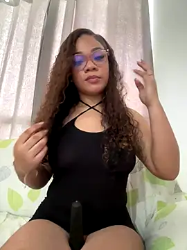 ashley Tompson1 online show from October 2025 12:15:01 PM