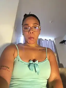 Snapshot of ashley_Tompson1 chatting on June 2026 12:15:02 PM ashley Tompson1 online show from June 2026 12:15:02 PM