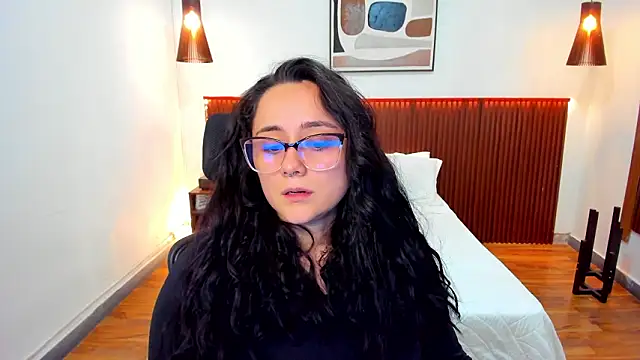 Snapshot of KatherineBond chatting on February 2026 02:53:01 AM KatherineBond online show from February 2026 02:53:01 AM