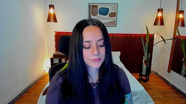 Snapshot of KatherineBond chatting on February 2026 06:15:02 PM KatherineBond online show from February 2026 06:15:02 PM