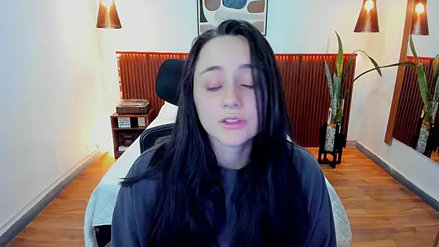 Snapshot of KatherineBond chatting on February 2026 07:00:02 PM KatherineBond online show from February 2026 07:00:02 PM