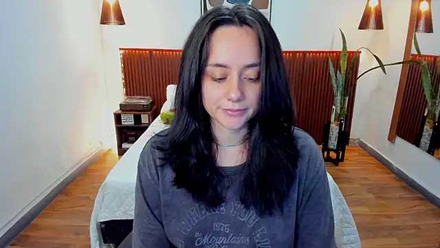 Snapshot of KatherineBond chatting on February 2026 07:12:01 PM KatherineBond online show from February 2026 07:12:01 PM