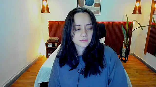 Snapshot of KatherineBond chatting on February 2026 06:19:01 PM KatherineBond online show from February 2026 06:19:01 PM