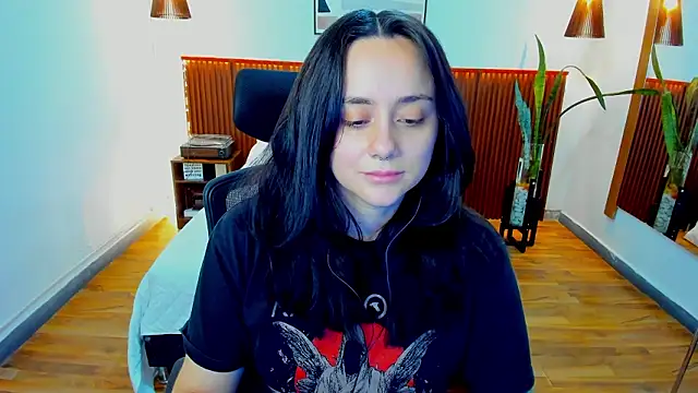 Snapshot of KatherineBond chatting on February 2026 06:09:01 PM KatherineBond online show from February 2026 06:09:01 PM