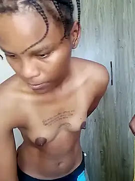 kelsie421 online show from December 2024 06:02:02 AM