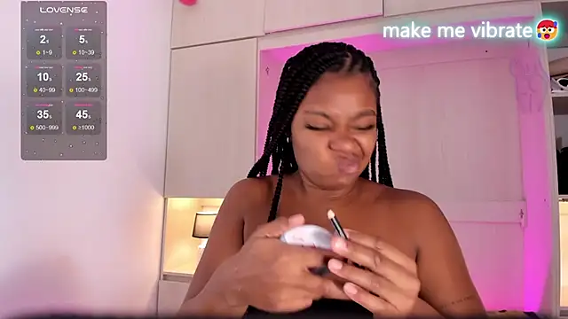 tamaraa smiith online show from February 2025 11:54:01 AM