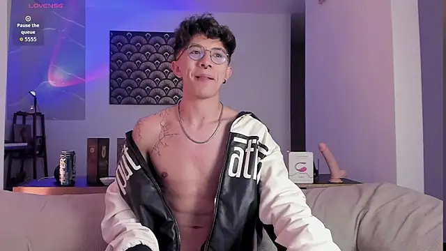 im  thomass online show from December 2025 02:51:02 AM