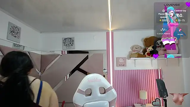  Miaaleon online show from October 2025 12:57:02 PM