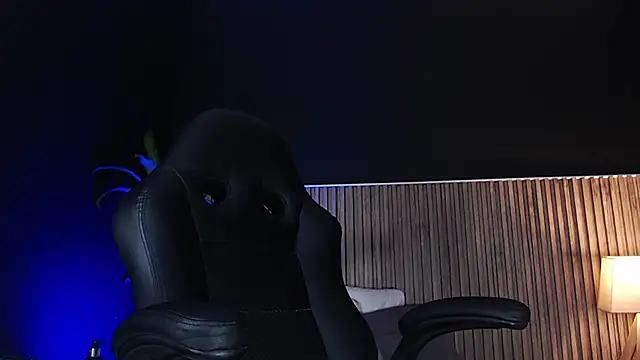 DilanJonnes  online show from February 2025 10:02:02 PM