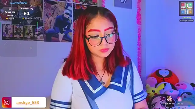 Snapshot of AnngelaSkye chatting on December 2025 02:03:01 PM AnngelaSkye online show from December 2025 02:03:01 PM