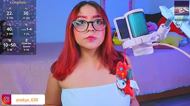 Snapshot of AnngelaSkye chatting on January 2026 05:12:01 AM AnngelaSkye online show from January 2026 05:12:01 AM