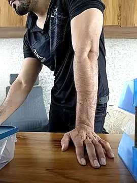 indianguy89 online show from April 2026 05:49:02 AM