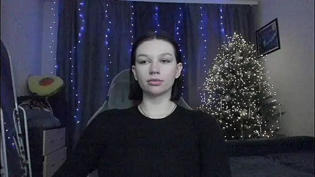 Snapshot of Emmy_m00n chatting on December 2024 12:51:02 PM Emmy m00n online show from December 2024 12:51:02 PM