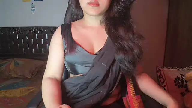 Most-Beautiful-Queen online show from November 2025 06:43:02 PM