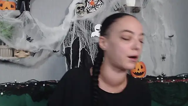 IzabelllNoir online show from October 2025 09:59:01 AM