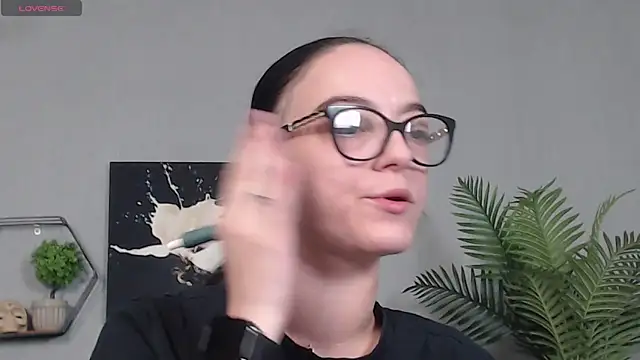 IzabelllNoir online show from April 2026 06:25:02 AM