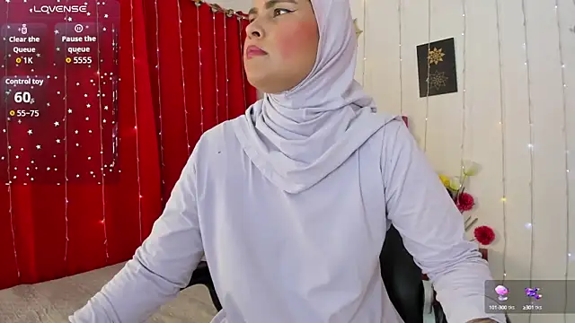 AishaAmin  online show from October 2025 12:13:02 PM