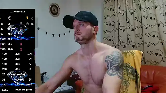 Snapshot of cuple_hoot_ chatting on October 2025 06:04:02 AM cuple hoot online show from October 2025 06:04:02 AM