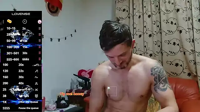 Snapshot of cuple_hoot_ chatting on October 2025 03:46:02 PM cuple hoot online show from October 2025 03:46:02 PM