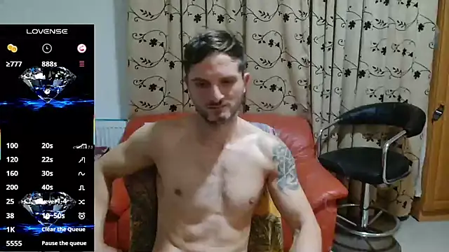 Snapshot of cuple_hoot_ chatting on November 2025 03:52:02 AM cuple hoot online show from November 2025 03:52:02 AM