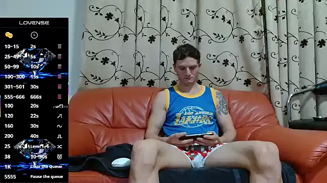 Snapshot of cuple_hoot_ chatting on November 2025 04:04:01 AM cuple hoot online show from November 2025 04:04:01 AM