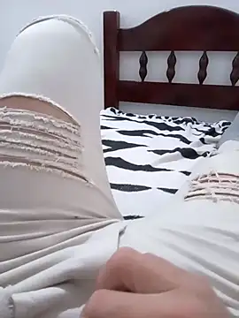 maikinhopL online show from January 2025 04:29:01 AM