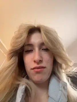 SerenaBennet online show from November 2025 11:25:01 AM