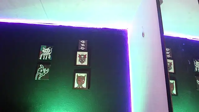 Snapshot of niakat_ chatting on December 2024 04:38:01 PM niakat online show from December 2024 04:38:01 PM