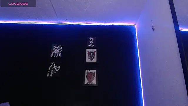 Snapshot of niakat_ chatting on December 2024 01:18:02 AM niakat online show from December 2024 01:18:02 AM