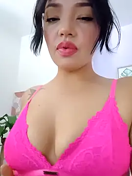 Snapshot of Sara_LipsX chatting on September 2025 03:34:01 PM Sara LipsX online show from September 2025 03:34:01 PM