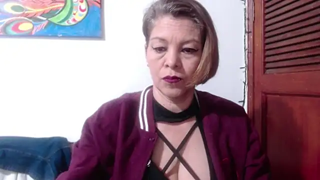 Snapshot of electra-mommy chatting on July 2026 10:54:01 AM electra-mommy online show from July 2026 10:54:01 AM