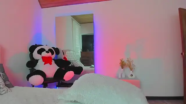 AtheneaRossi online show from March 2025 10:39:02 PM