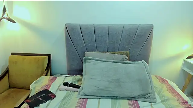 ScarletHoot  online show from July 2026 11:39:02 AM