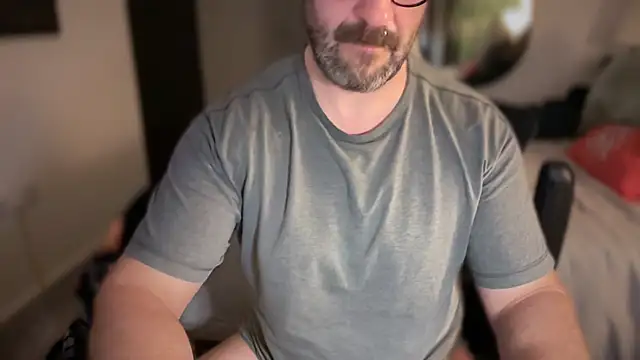 Mr Beef online show from November 2025 07:05:02 PM