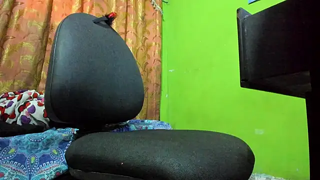 Snapshot of Brenda_Smith69 chatting on October 2025 08:42:01 PM Brenda Smith69 online show from October 2025 08:42:01 PM