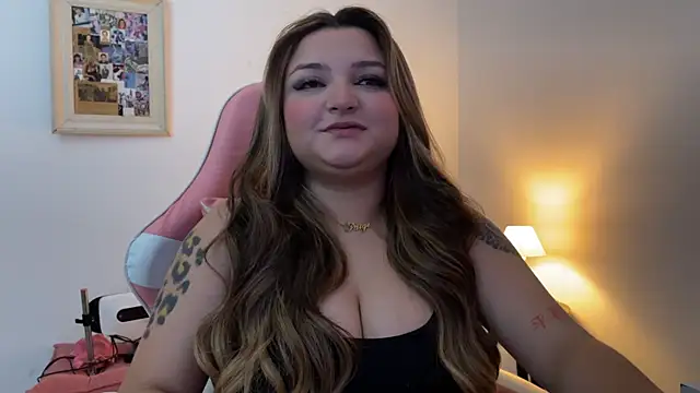 Snapshot of SweetPaige_ chatting on December 2025 03:30:01 PM SweetPaige online show from December 2025 03:30:01 PM