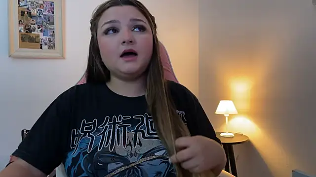 Snapshot of SweetPaige_ chatting on December 2025 03:30:01 PM SweetPaige online show from December 2025 03:30:01 PM