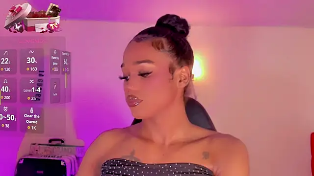 Snapshot of naomy__xx chatting on February 2026 03:21:02 AM naomy xx online show from February 2026 03:21:02 AM