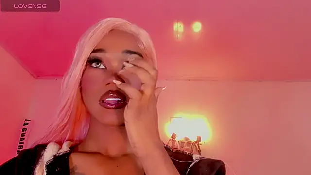 Snapshot of naomy__xx chatting on February 2026 03:13:02 AM naomy xx online show from February 2026 03:13:02 AM