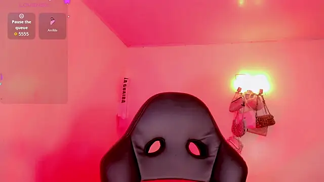 Snapshot of naomy__xx chatting on February 2026 03:27:02 AM naomy xx online show from February 2026 03:27:02 AM