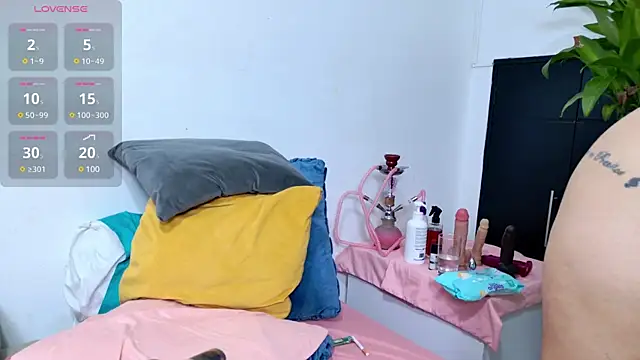 Snapshot of jamilaross chatting on December 2024 10:59:02 PM jamilaross online show from December 2024 10:59:02 PM