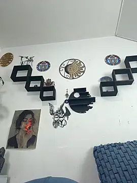 jamilaross online show from November 2025 10:01:01 PM