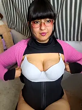 Derry Cooper online show from November 2025 01:16:01 AM