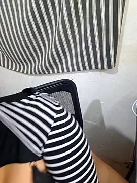 Derry Cooper online show from November 2025 03:31:02 AM