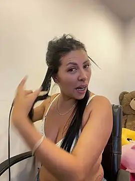 Alanna atm  online show from May 2026 06:09:01 PM