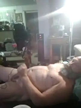 Snapshot of iambradz chatting on November 2025 01:33:02 PM iambradz online show from November 2025 01:33:02 PM